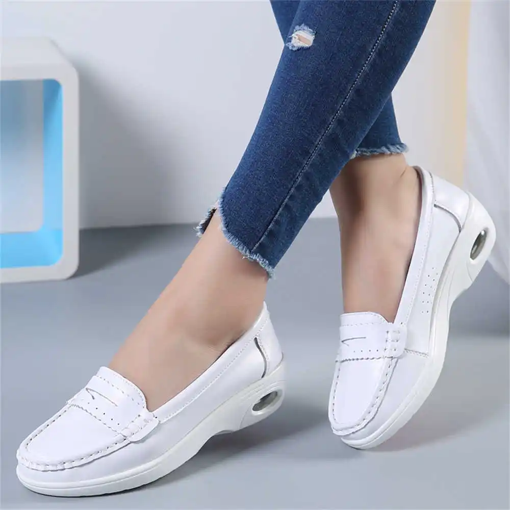 Thick Sole Slipon White Traine - Home Office Tech Uk recension och pris